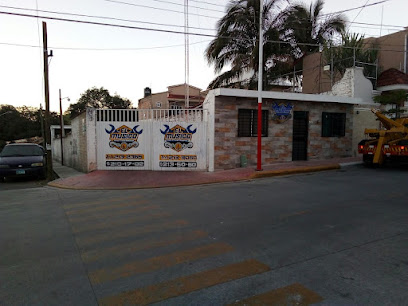 Negocio Grúas Y Taller Mecánico El Músico