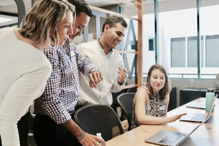 Cómo elegir una empresa confiable: criterios para evaluar su cultura laboral