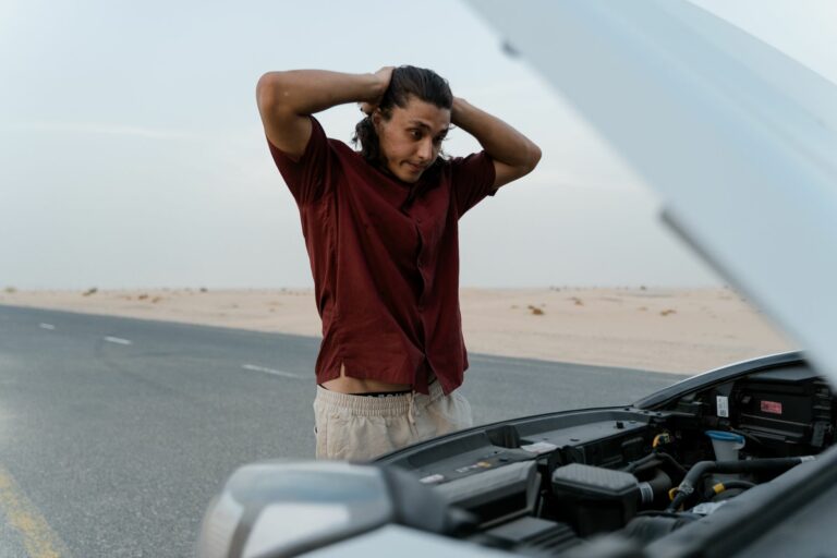 Cómo evitar quedarte tirado en carretera: guía de mantenimiento esencial
