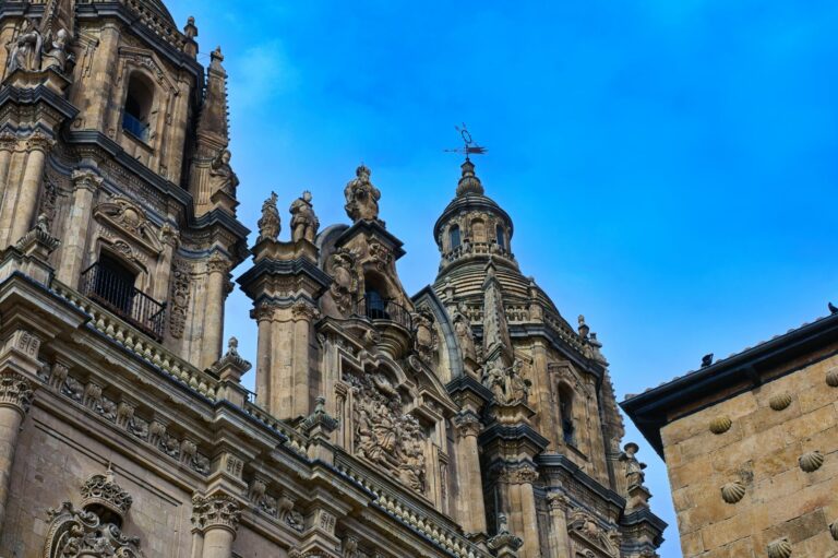 Cuándo llamar a la grúa: criterios esenciales y coberturas de tu seguro