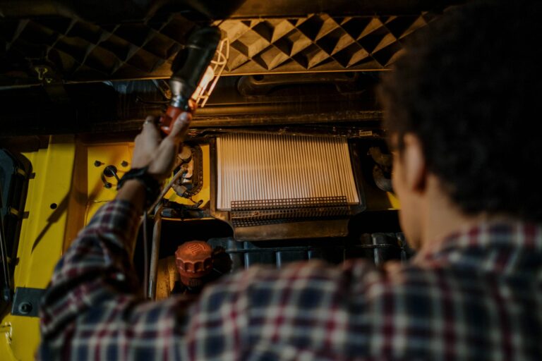 ¿Puedo conducir con el radiador roto? Riesgos, señales y precauciones
