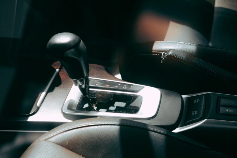 ¿Qué hacer si se rompe la transmisión del coche? Guía para prevenir averías graves