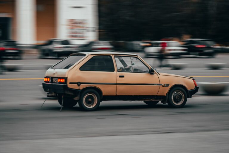 ¿Qué pasa si un coche no se mueve? Riesgos, sanciones y prevención